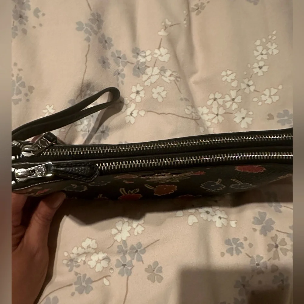 Coach Wallet - Picture 5 of 10